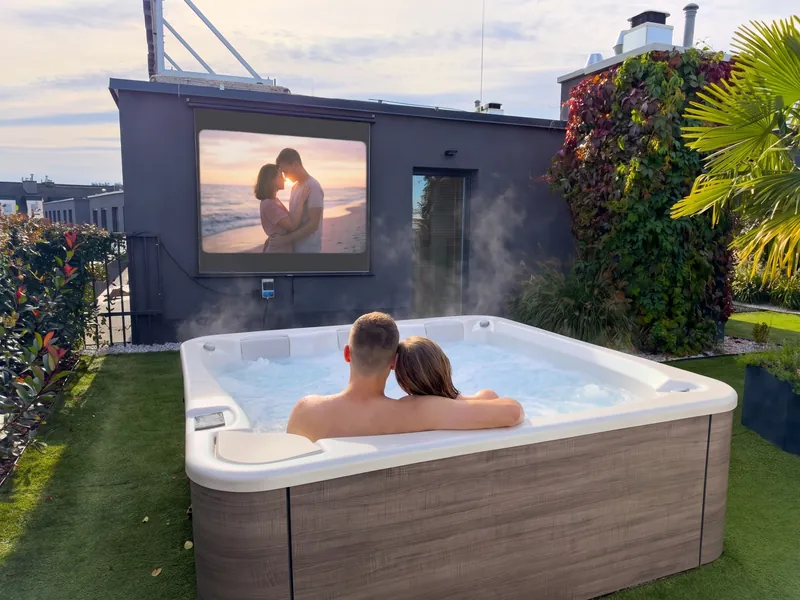 Taras z jacuzzi po obróbce